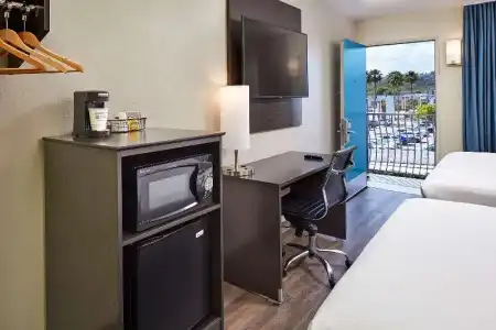 SureStay by Best Western San Diego Pacific Beach - 23
