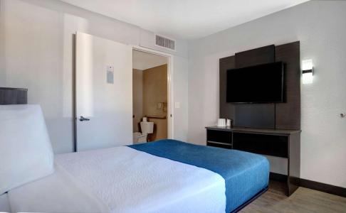 Motel 6 Bakersfield, CA - South - 55