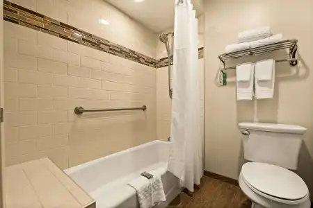 Best Western The Plaza Honolulu Airport - Free Breakfast - 8