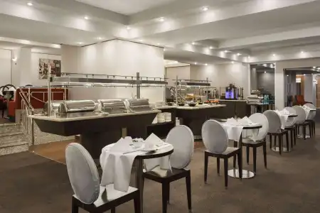 Ramada by Wyndham Bucharest Parc - 13