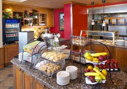 Hilton Garden Inn Anchorage - 11