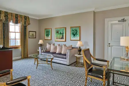The Stoneleigh, Autograph Collection - 82