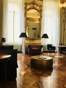 Royal Palace Luxury Suites & - 17