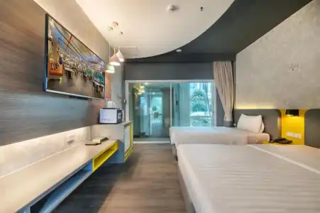 Qiu Sukhumvit - 42