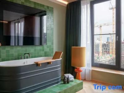 Gekko House, Frankfurt, a Tribute Portfolio - 124