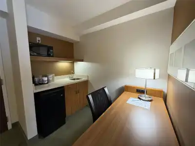 The Peoria, SureStay Collection by Best Western - 37