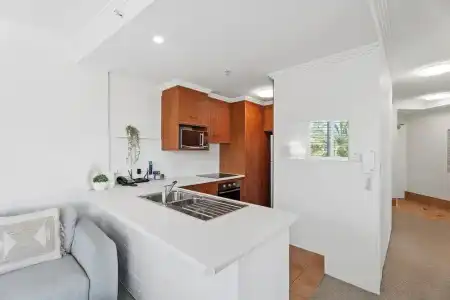 Crystal Bay on the Broadwater - 247