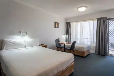 Port Aloha Motel - 75