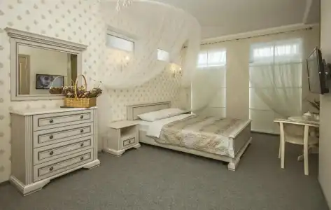 Mini Ryleev - 102