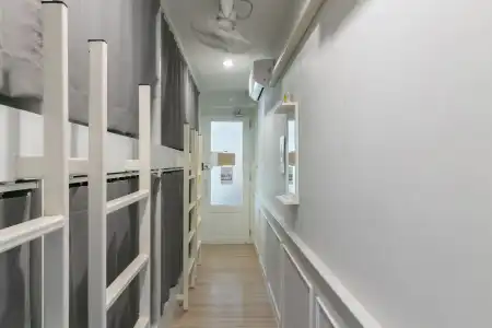 Ratana Boutique Hostel - 13