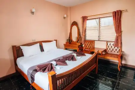 Noble Night Guesthouse Kanchanaburi - 43