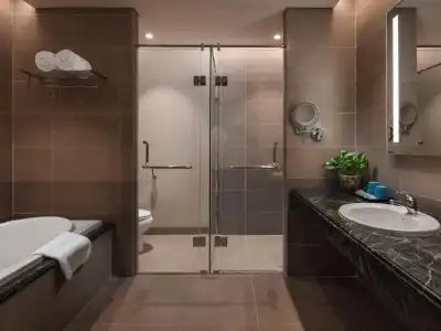 Altara Suites Da Nang by AHG - 34