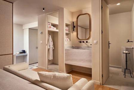 Mykonos Theoxenia Boutique - 57