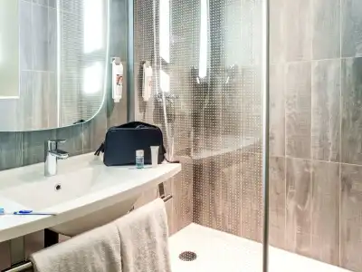ibis Dijon Gare - 8