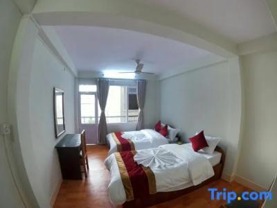 Om Tara Guest House - 43