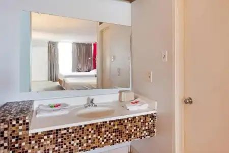 OYO O Jackson I-55 North - 9