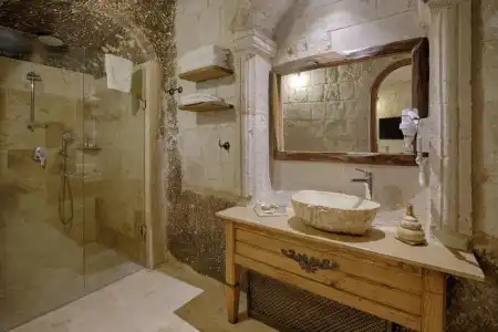 Hera Cave Suites - 82