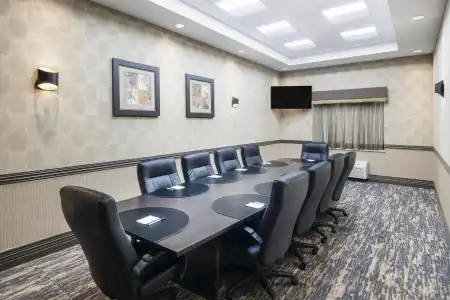 Best Western Premier Freeport Inn Calgary Airport - 21