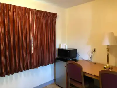 Monticello Motel - 10