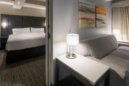 Holiday Inn & Suites Phoenix Airport North by IHG - 92