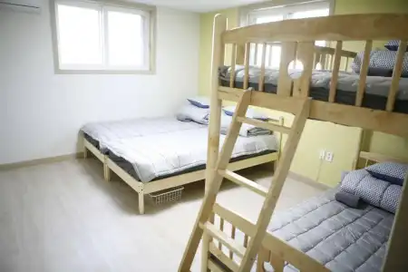 Twin Rabbit Hostel - 34