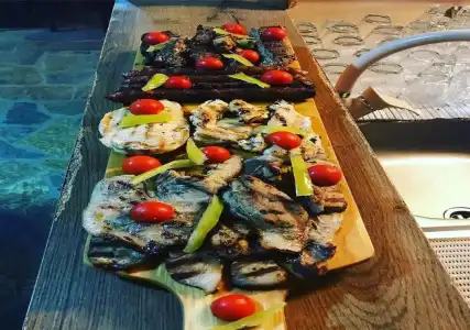 Thethi Paradise & Restaurant - 8