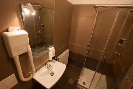 Center - 20