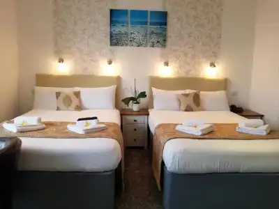 Atlantic Seafront Guest Accommodation - 29