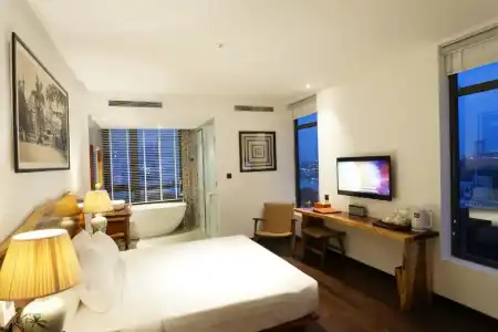 Sky Gem Central - 50