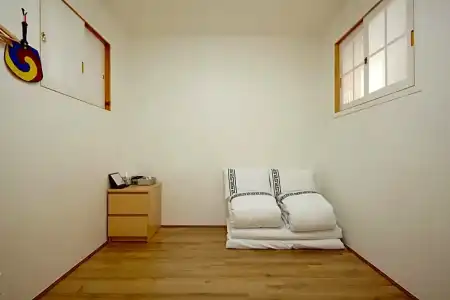 Hanok 24 Guesthouse Gyeongbokgung - 74