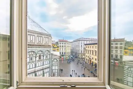 Cozy Duomo View Apartment - 23
