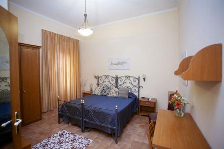 Nicolas Inn - 6