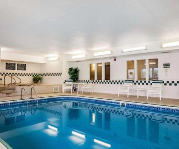 Quality Inn & Suites des Moines Airport - 11