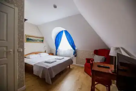 Saka Manor - 24