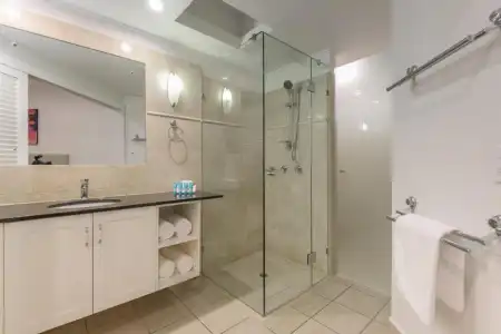 Mandalay Luxury Beachfront Apartments - 29
