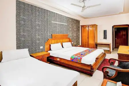 OYO 6886 Gold Palace - 23