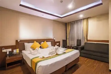 Yellow Pagoda - 40
