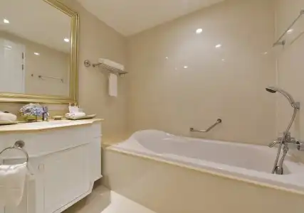 Centre Point Plus Silom - 16