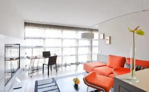 Reina Petronila - 68