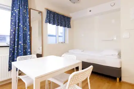 Start Hostel - 48