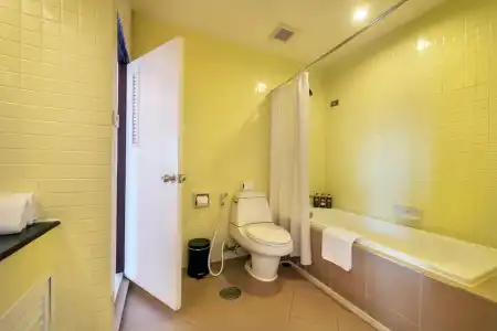 Bandara Silom Suites - 51