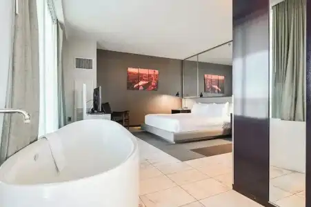 Beautiful Palms Place Suite - 220