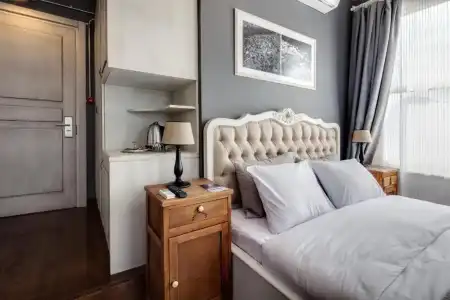Loka Suites - 28