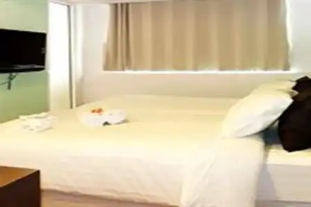 Nantra Silom - 4