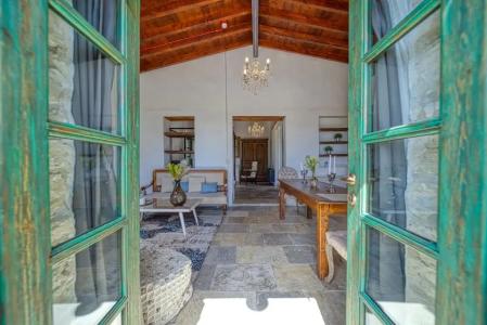 Oinou Strata - Adults Only - 7