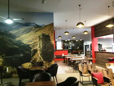 Urbanz - Hostel - 26