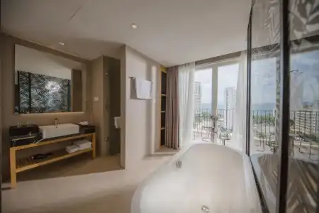 Quinter Central Nha Trang - 84