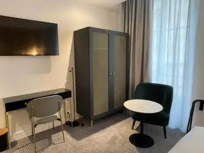 Hôtel de Suez - 33