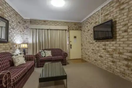 Highlander Motor Inn & Apartments - 50