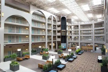 Embassy Suites by Hilton Seattle Bellevue - 1